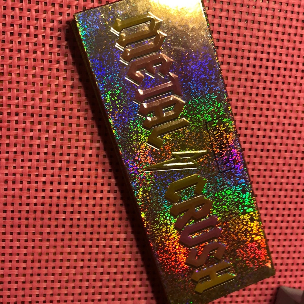 Kat Von D "Metal Crush" Highlighter Palette